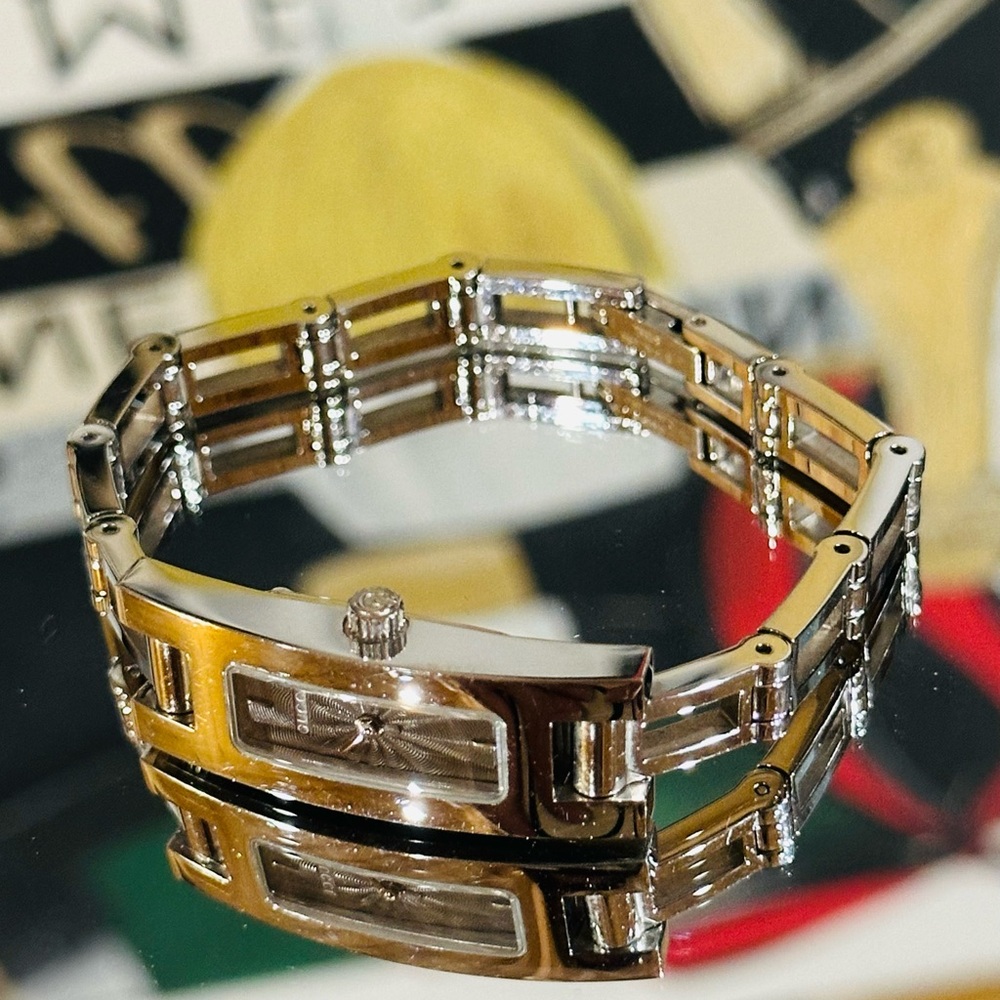 🔥 ❌SOLD ❌GUCCI WATCH BRACELET STAINLESS STEEL SIZE 6" w/ New Battery - Picture 6 of 10